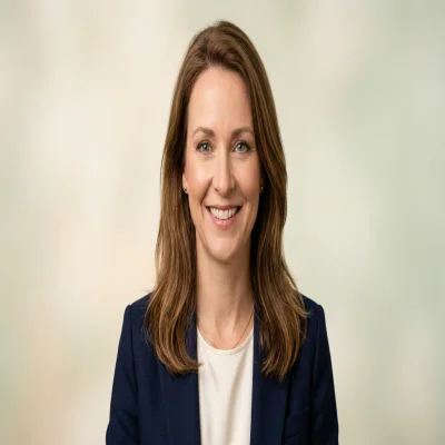 Porträt Nina Ortmann, Redaktion minorcontextcanvas.info, 400×400 px